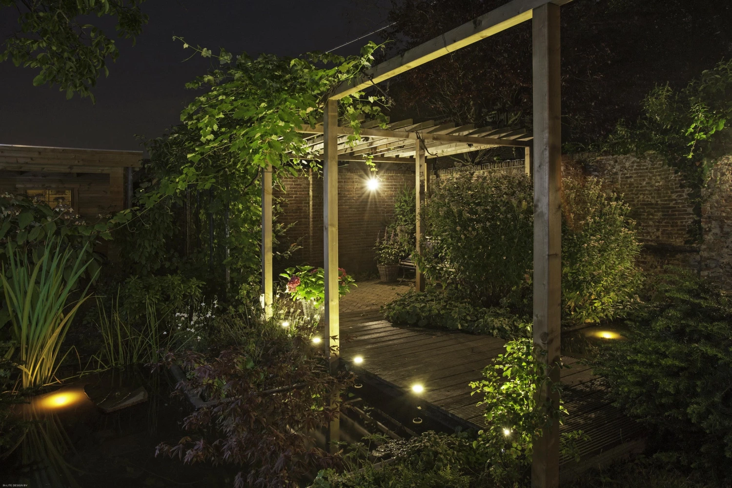 In-lite Flux Integrated Ground Spot Light Deck & Railing Lights 5 In-lite Flux Integrated Ground Spot Light Deck & Railing Lights